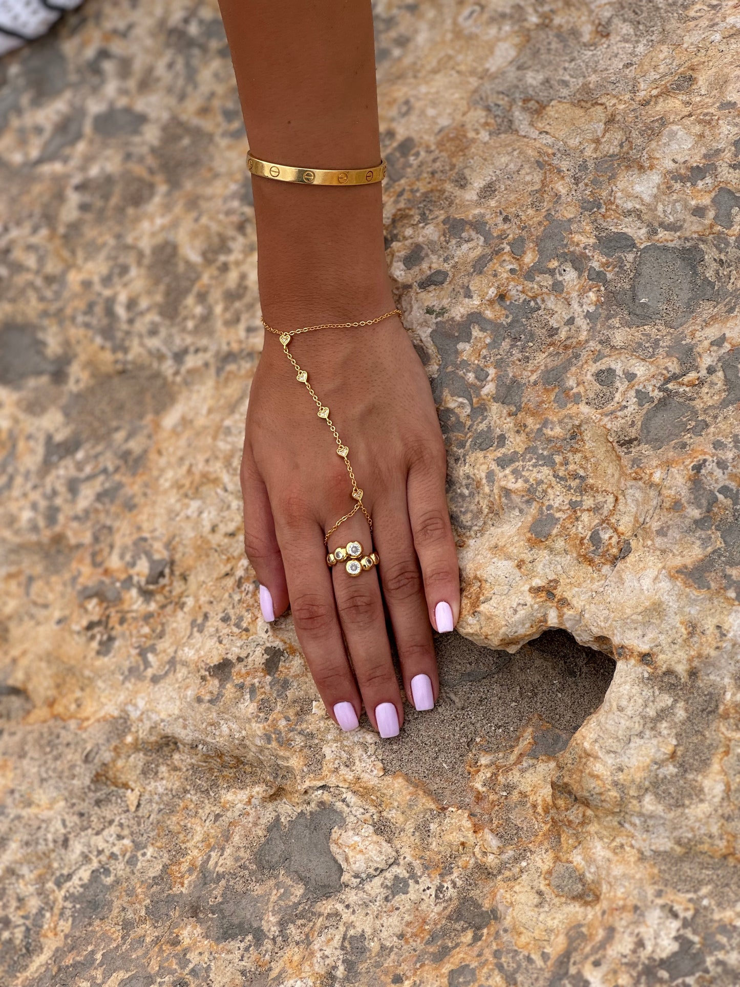 Heart Handchain